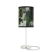 Elegant Floral Table Lamp with Delicate Blossoms