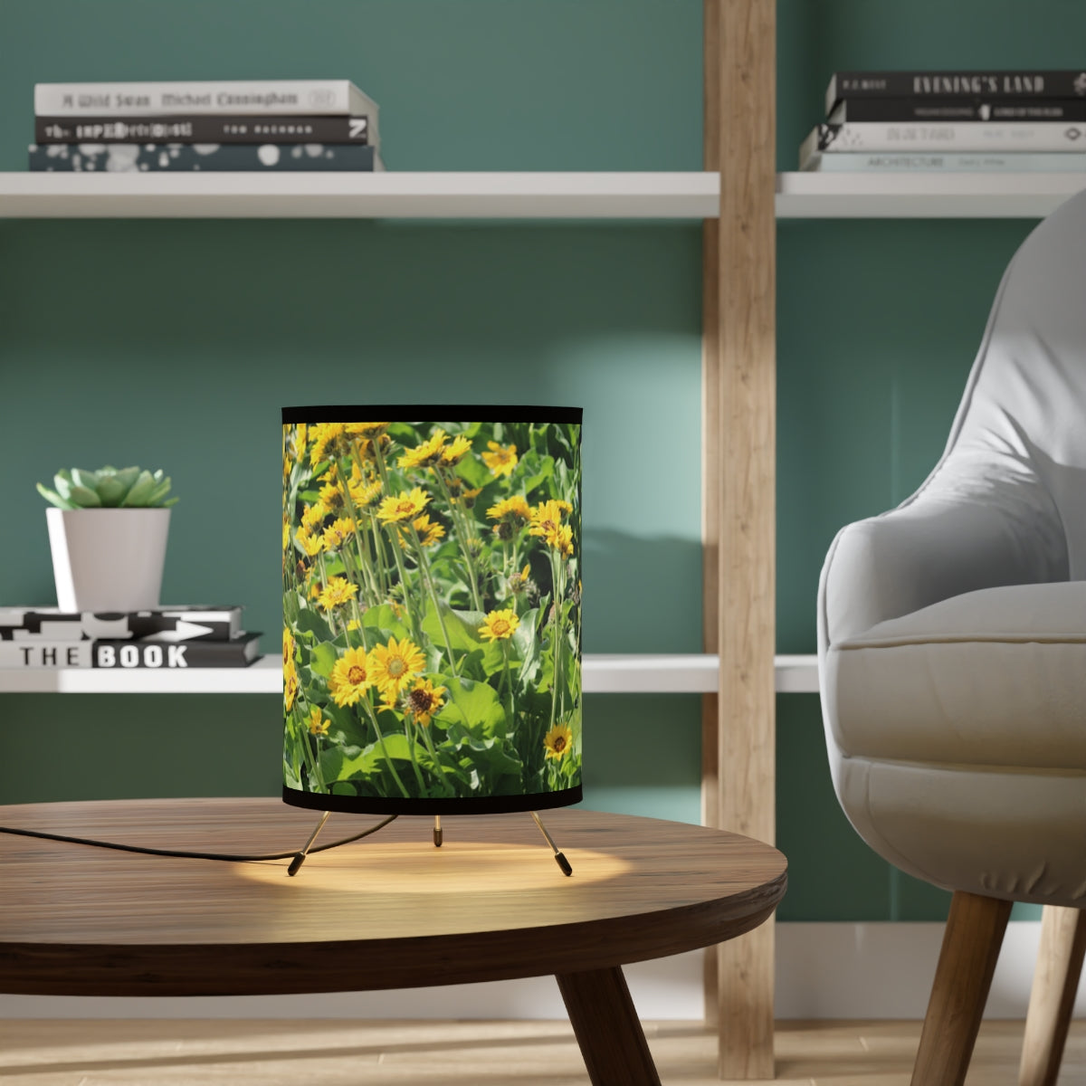 Decorative Table Lamp with Elegant Floral Pattern