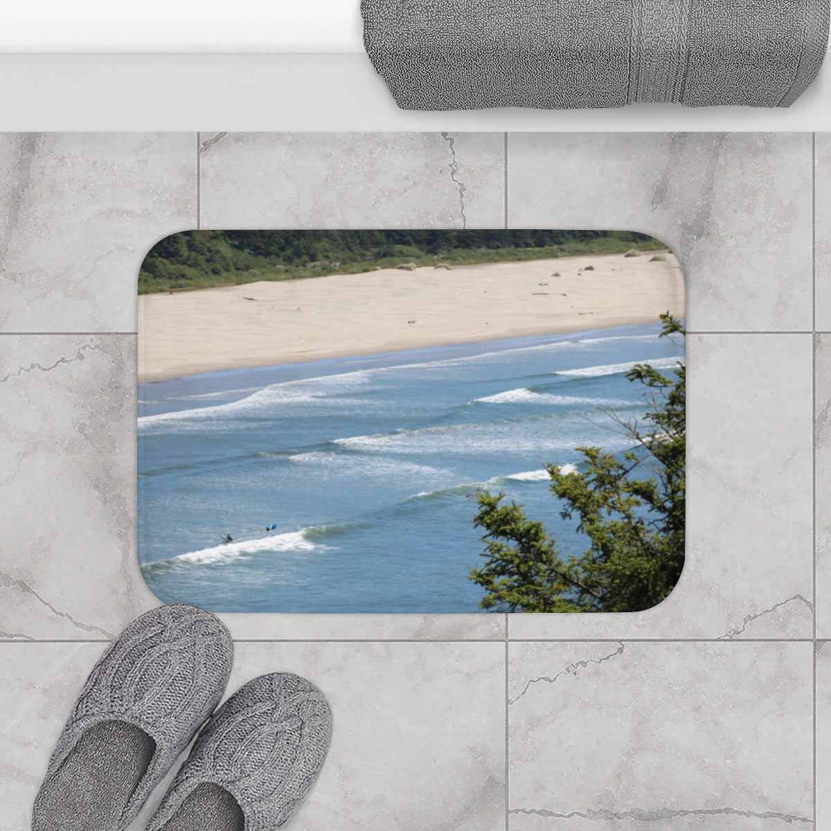 Beach Scene Bath Mat for Tranquil Bathroom Aesthetics