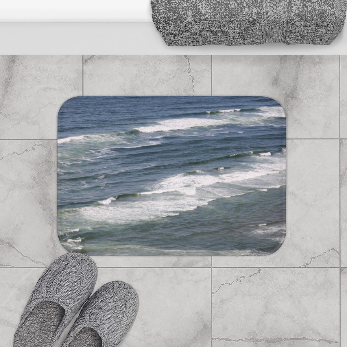 Waves on the Shore Inspiring Bathroom Mat Product