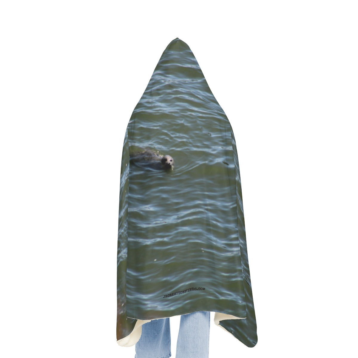 Hooded Blanket with Swimming Otter Design