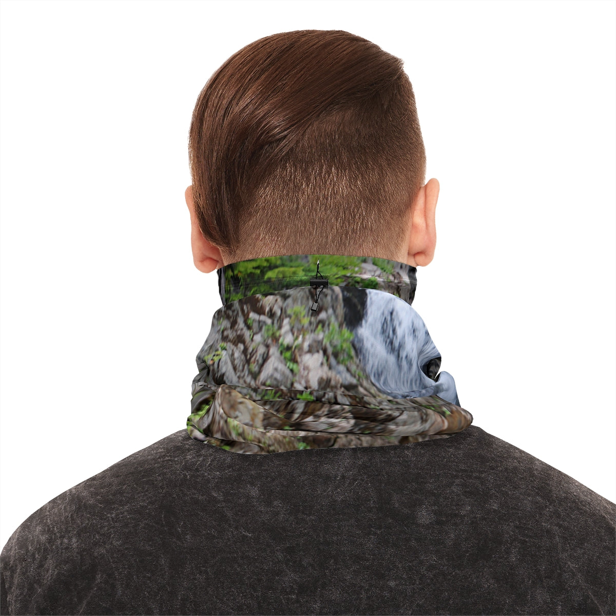 Nature-Inspired Multifunctional Neck Gaiter for Outdoors