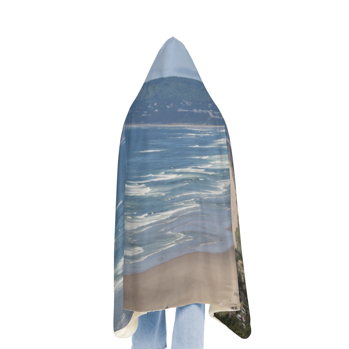 Coastal Waves Design Hooded Blanket for Cozy Comfort