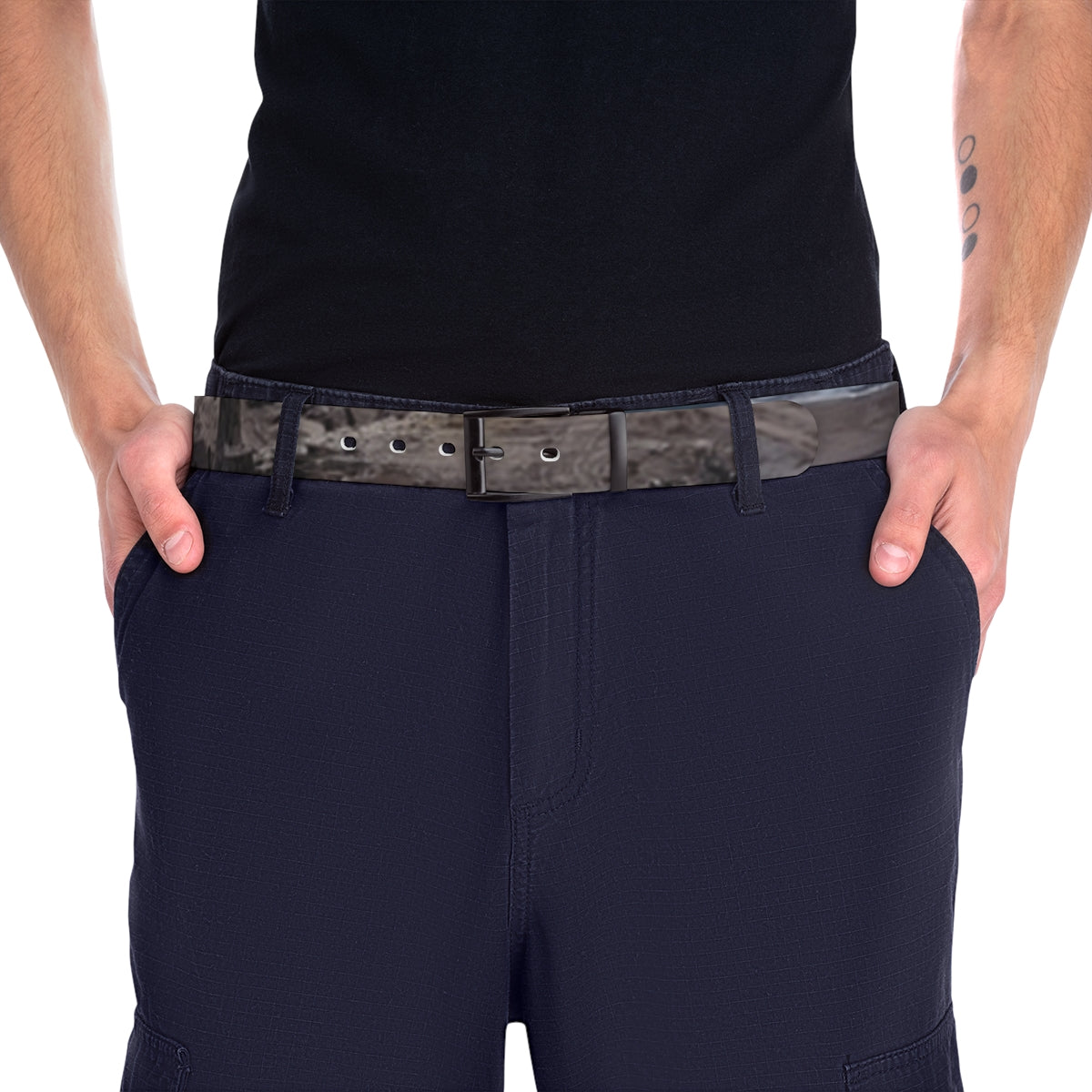Stylish Black Belt for a Trendy and Modern Look